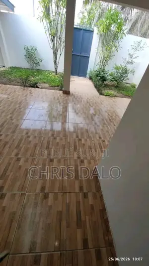2chbre Villa dans Valentin, Cocody à Louer
