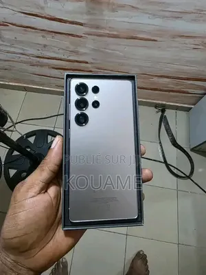 Nouveau Samsung Galaxy S10 128 GB Noir