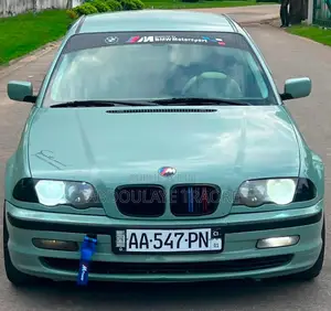 BMW 318i 2000 Vert