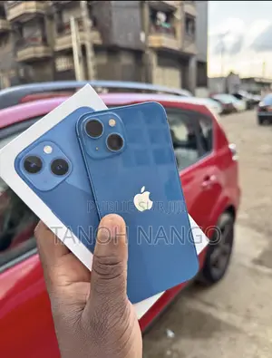 Nouveau Apple iPhone 13 128 GB Blanc