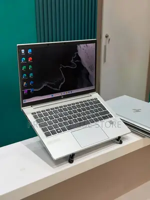 Nouveau HP EliteBook 830 G7 16GB Intel Core i5 SSD 512GB