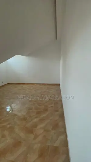 11chbre Duplex dans Beraka Corporation, Cocody à Louer