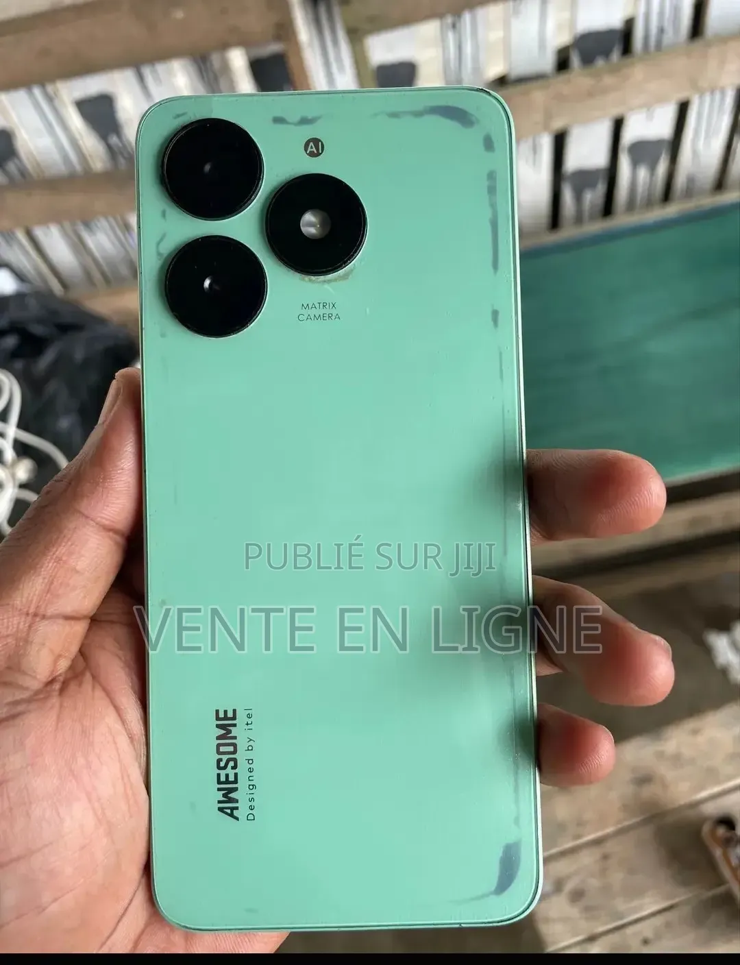 Nouveau Alcatel 10.16G Doré