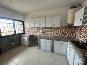 3chbre Villa dans Cocody à Louer