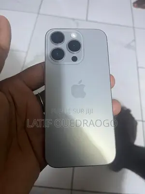 Apple iPhone 15 Pro 128 GB Gris
