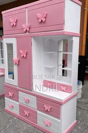 Commode De Bébé De Très Bonne Qualité