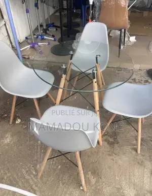 Table À Manger Plus 4 Chaises
