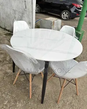 Jolie Table À Manger Marbré