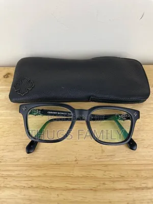 Lunettes Chrome Hearts