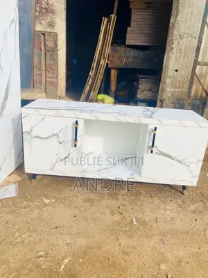 Meuble Tv De Très Bonne Qualité