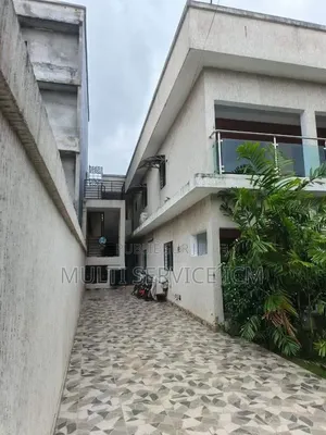 Meublé 8chbre Duplex dans Ismaël Coulibaly, Cocody à Vendre