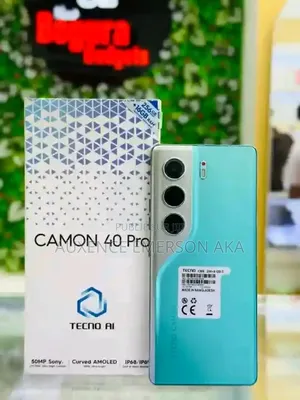 Nouveau Tecno Camon 40 128 GB Autre