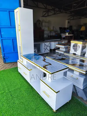 Meuble Tv De Très Bonne Qualité