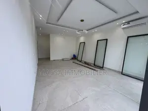 2chbre Appartement dans Massa Immobilier, Cocody à Louer