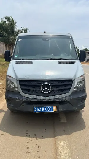 Mercedes-Benz eSprinter 2024 Gris