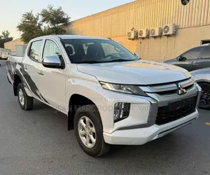 Mitsubishi L200 2020 Blanc cassé