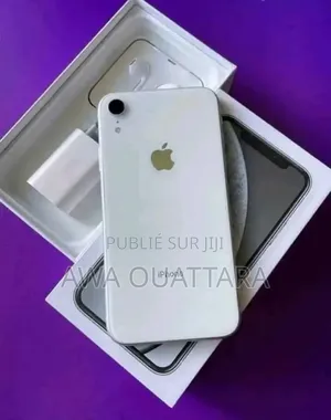 Nouveau Apple iPhone 12 64 GB Violet