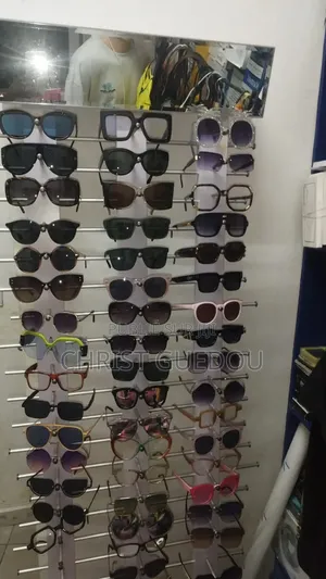 Paire De Lunettes