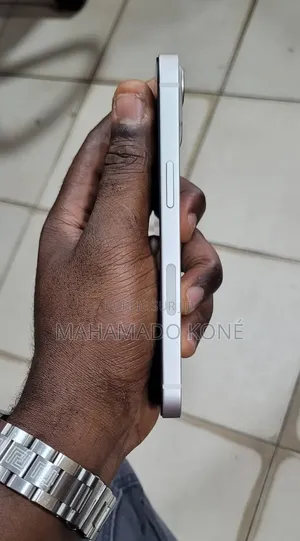 Nouveau Apple iPhone 13 128 GB Blanc