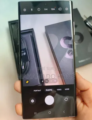 Nouveau Samsung Galaxy S22 Ultra 256 GB Noir
