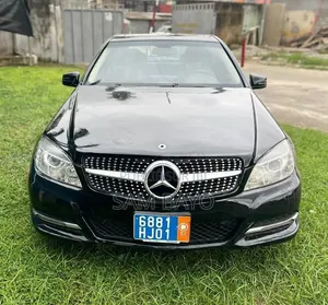 Mercedes-Benz C300 2011 Noir