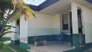 2chbre Villa dans Francis Gweh, Cocody à Vendre