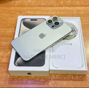 Nouveau Apple iPhone 15 Pro Max 256 GB Blanc