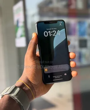 Nouveau Apple iPhone 11 Pro Max 64 GB Noir