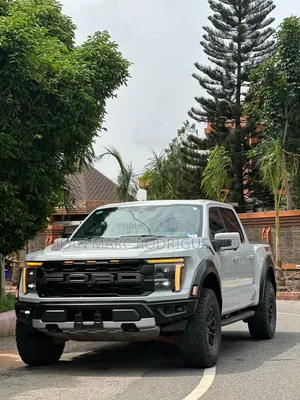 Ford F-150 2024 Blanc cassé