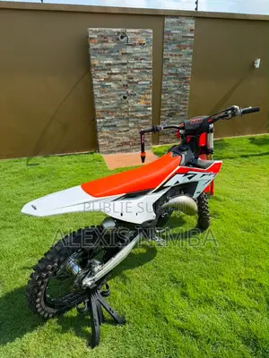 Nouveau KTM Autre 2024 Rouge
