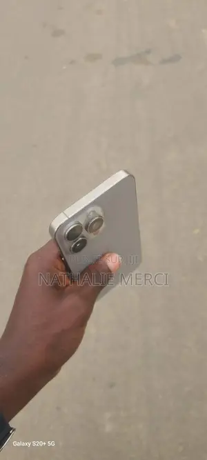 Nouveau Apple iPhone 15 Pro 256 GB Gris