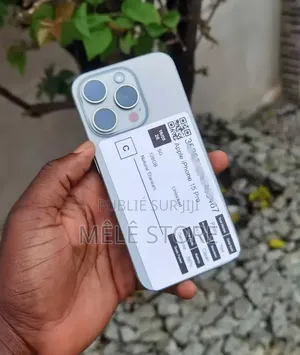Nouveau Apple iPhone 15 Pro 128 GB Blanc