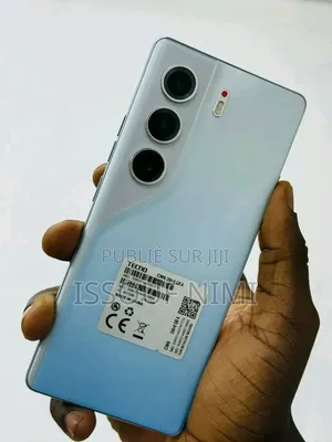 Nouveau Tecno Camon 40 Pro 4G 256 GB Autre