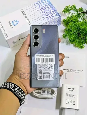 Nouveau Tecno Camon 40 Pro 4G 256 GB Autre