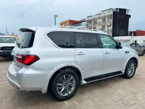 Infiniti QX80 2022 Blanc