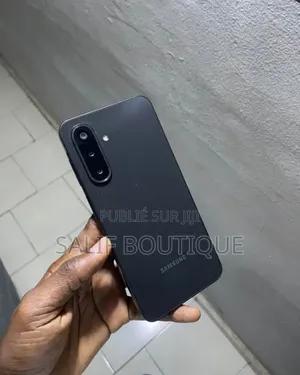 Nouveau Samsung Galaxy A17 128 GB Noir