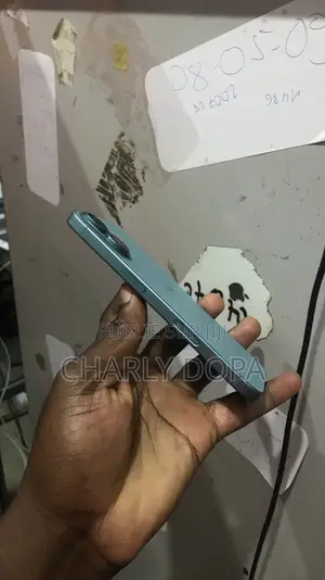 Apple iPhone 16 Plus 128 GB Vert
