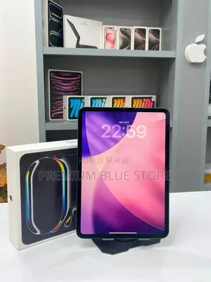 Nouveau Apple iPad Pro 13 (2025) 256 GB Autre
