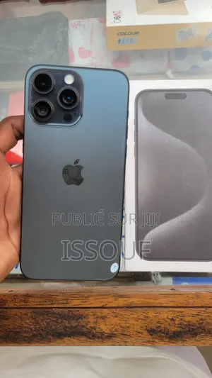 Nouveau Apple iPhone 15 Pro Max 512 GB Autre