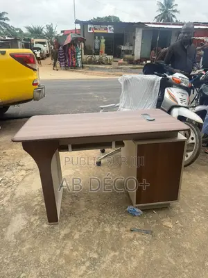 Bureau Sans Fauteuil