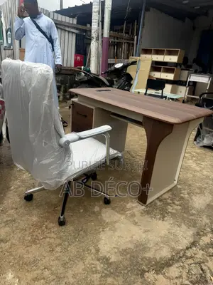 Bureau Sans Fauteuil