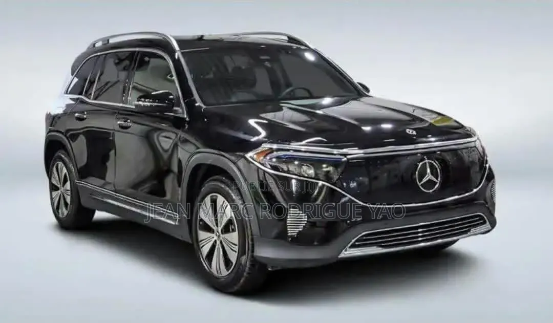 Mercedes-Benz C300 2023 Noir