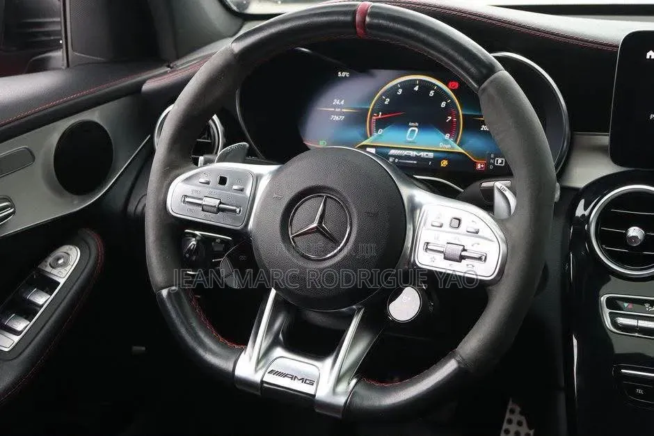 Mercedes-Benz C300 2023 Noir