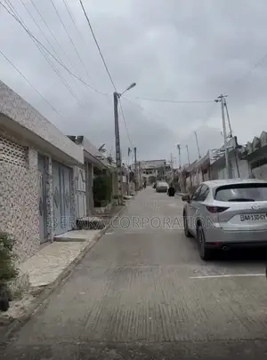 3chbre Villa dans Beraka Corporation, Cocody à Vendre