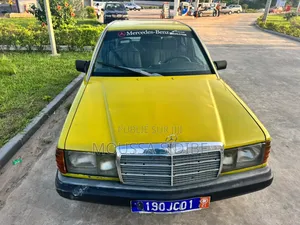 Mercedes-Benz 190 2004 Jaune