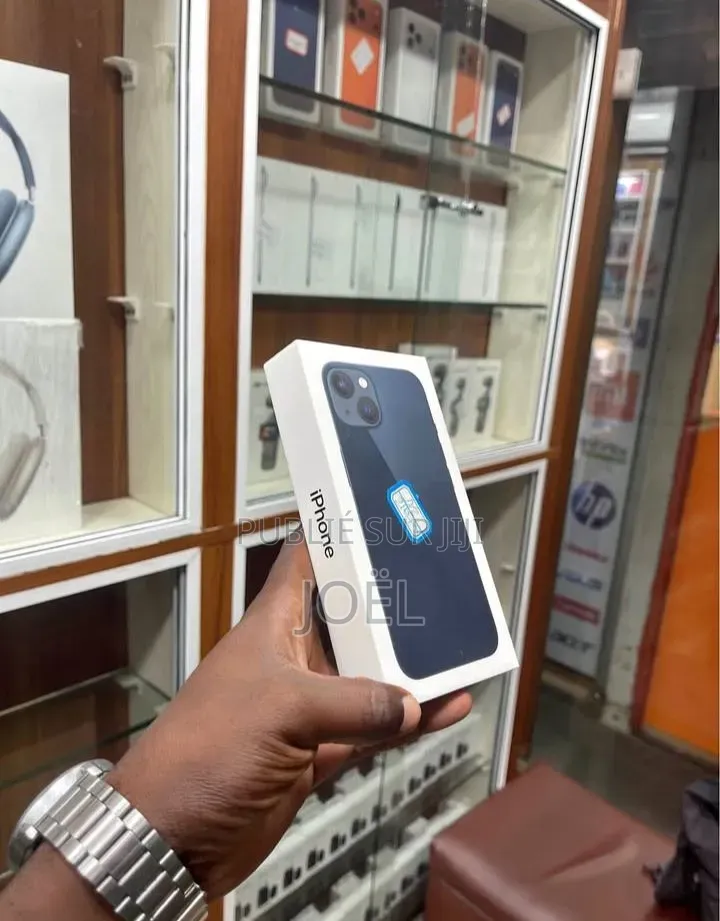 Nouveau Apple iPhone 13 128 GB Blanc