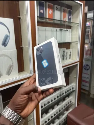Nouveau Apple iPhone 13 128 GB Blanc