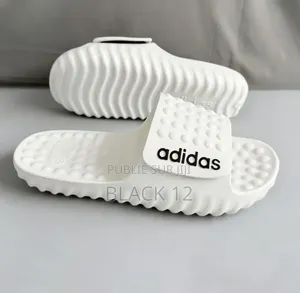 Claquette Adidass