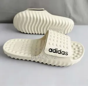 Claquette Adidass
