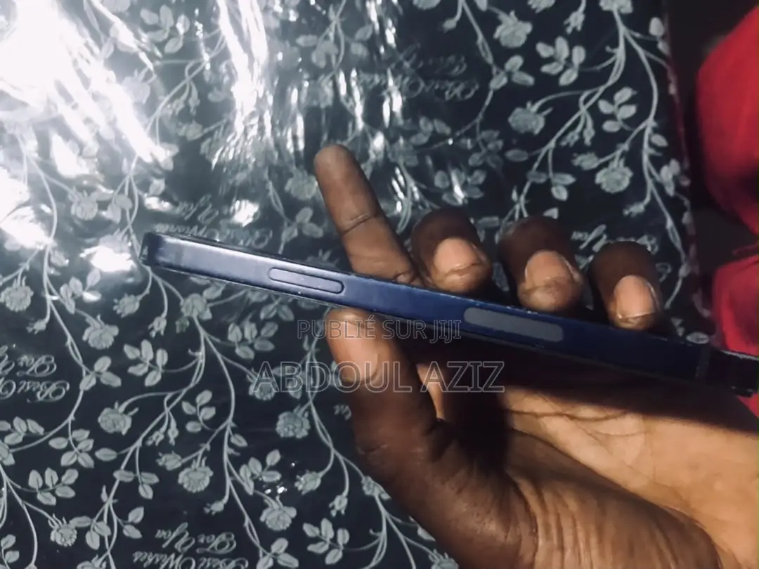 Apple iPhone 12 128 GB Noir